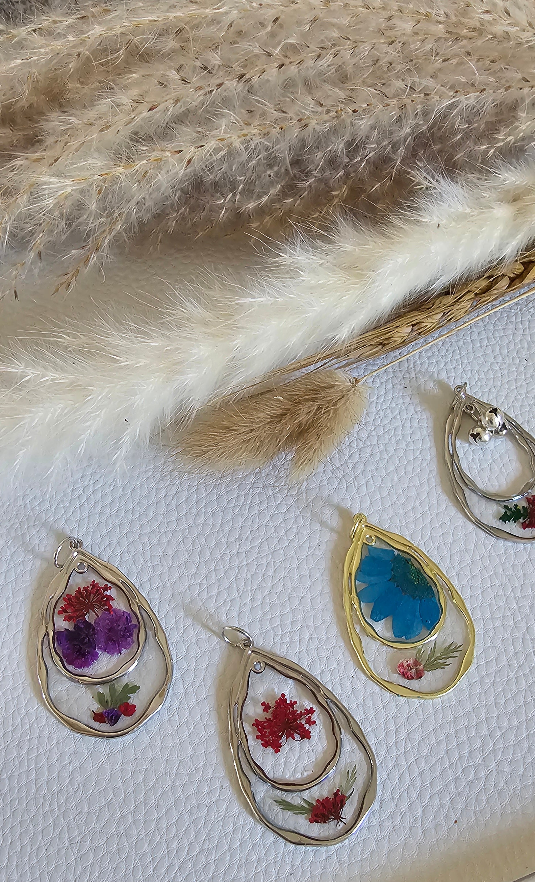 PENDANTS